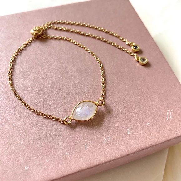 Rainbow Moonstone Bracelet - Picture 4 of 6